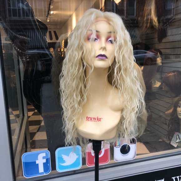 Blonde curly wig Lace 613 Hairloss 2026 Wig - Picture 7 of 8